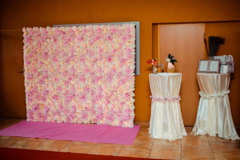 Svadobná výzdoba a 3D kvetinové fotopozadie s rozmerom 240x220 cm